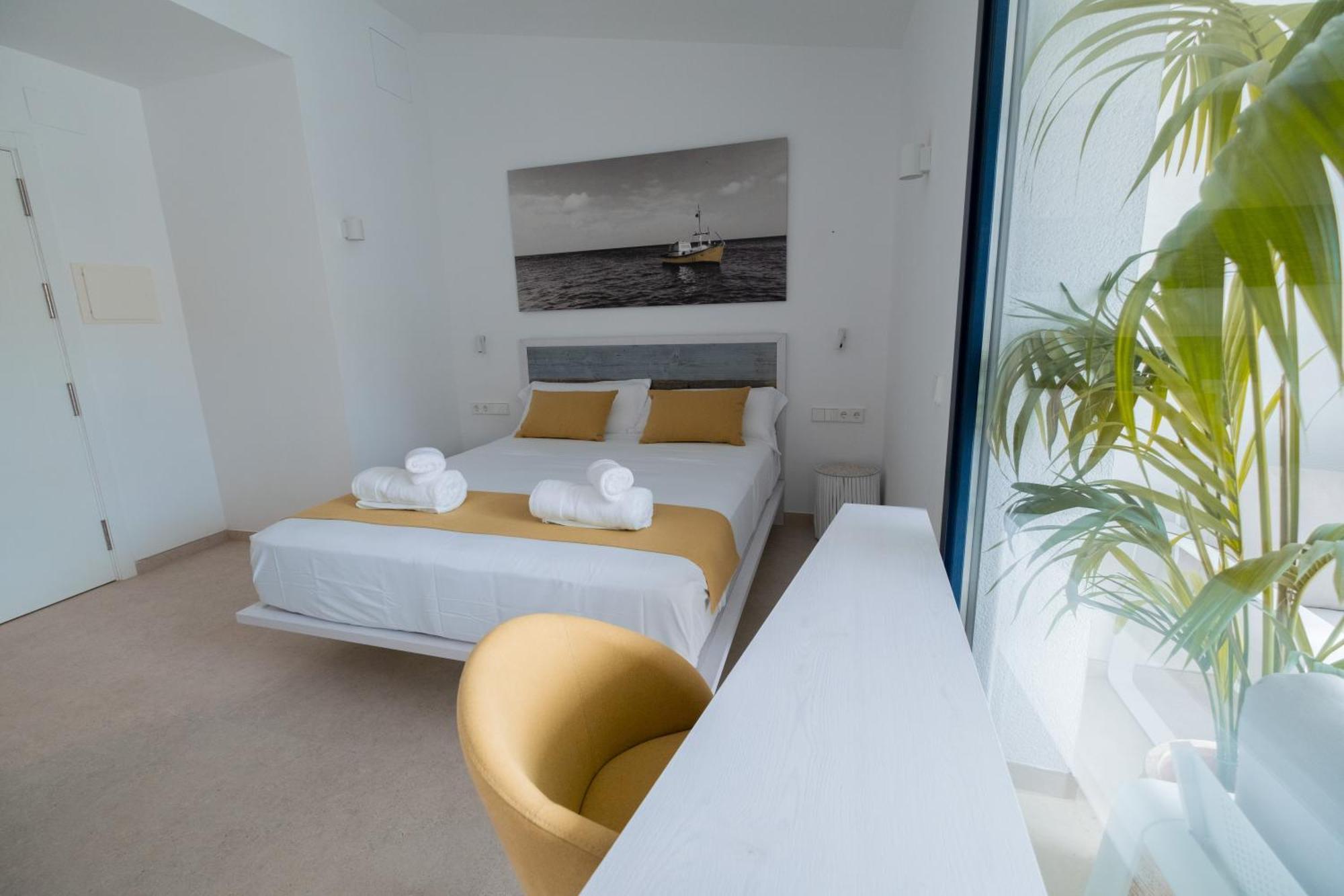 Hotel Boutique Es Blau Cadaques Exterior photo