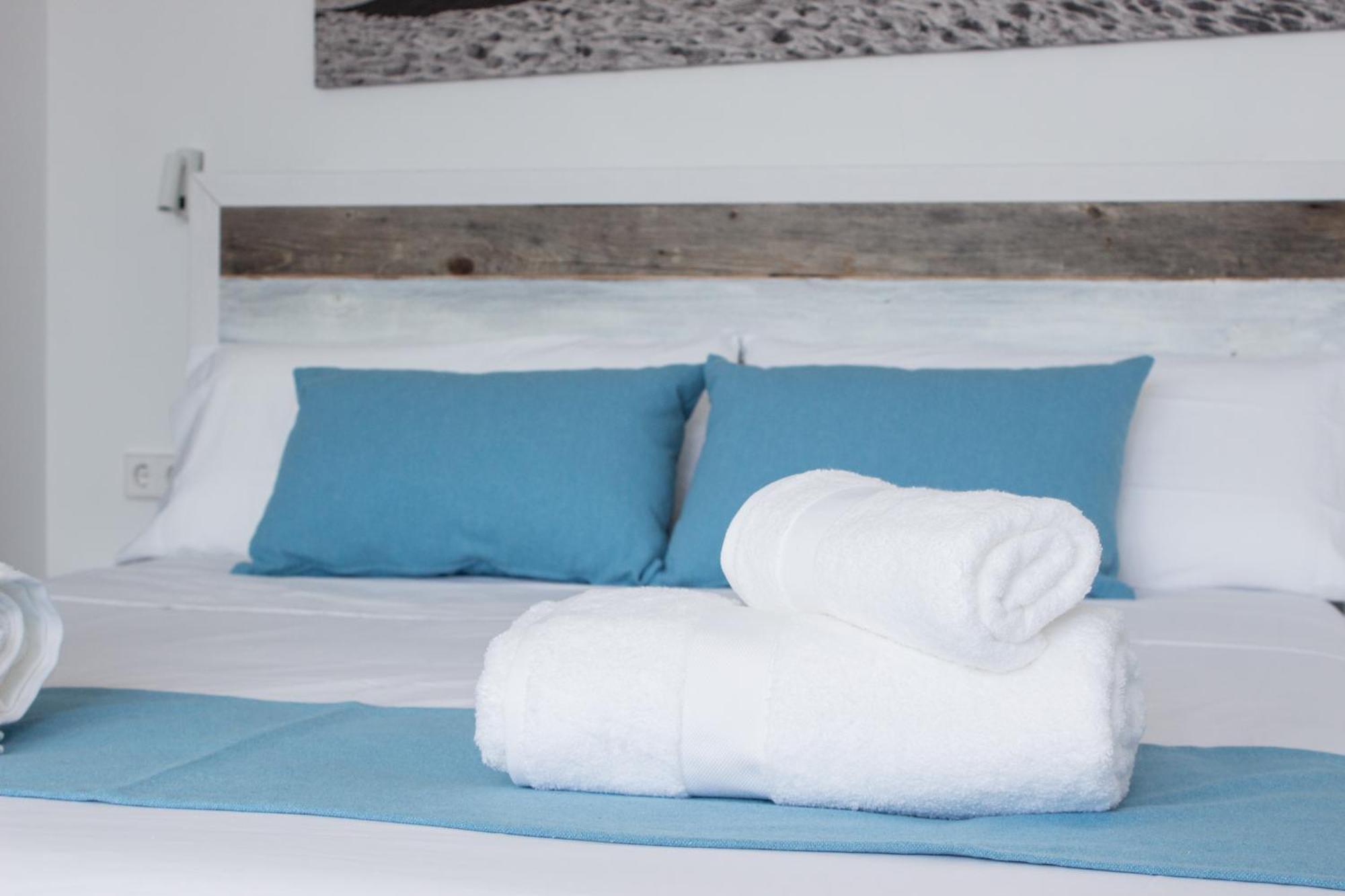 Hotel Boutique Es Blau Cadaques Exterior photo