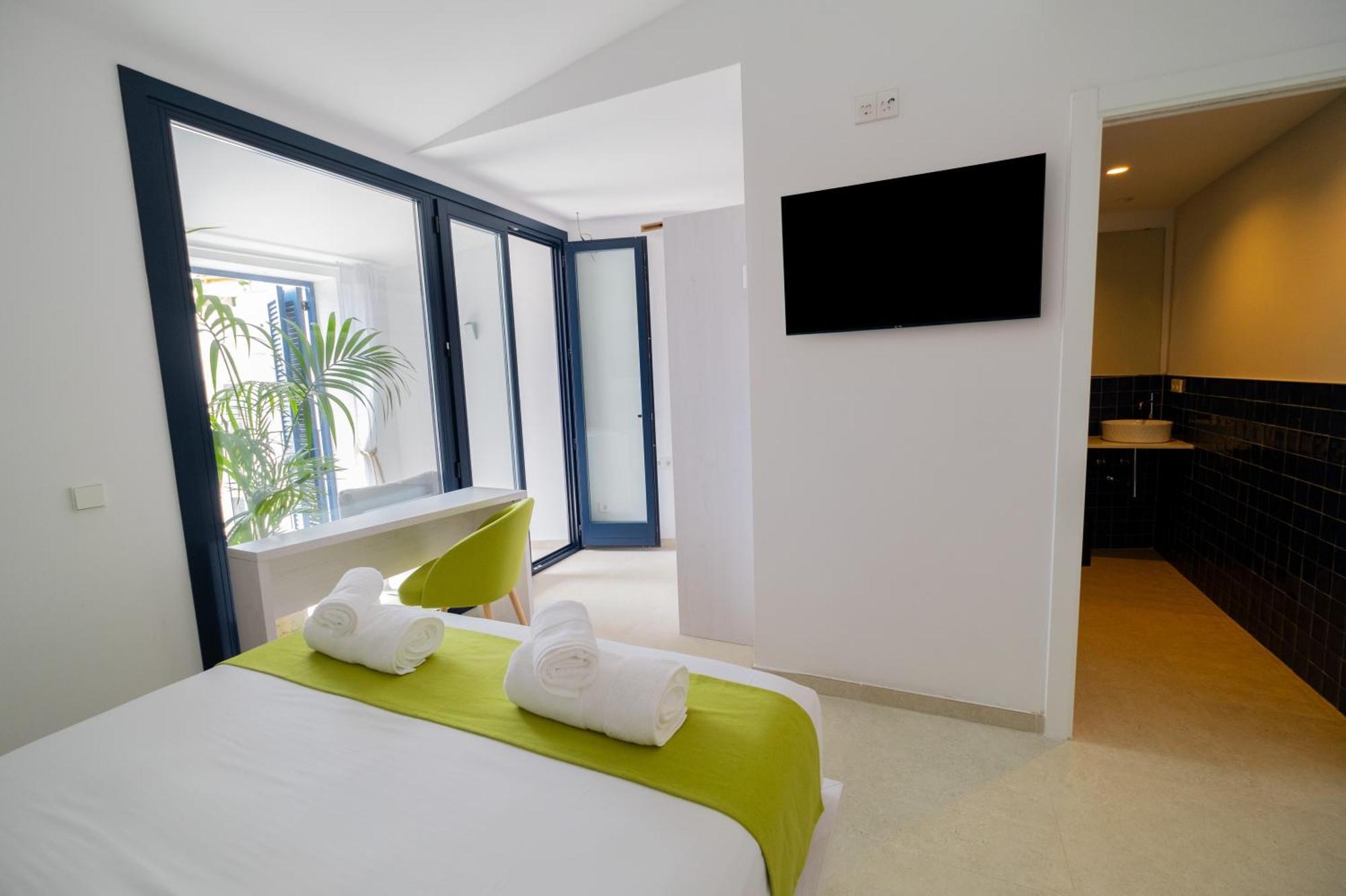 Hotel Boutique Es Blau Cadaques Exterior photo